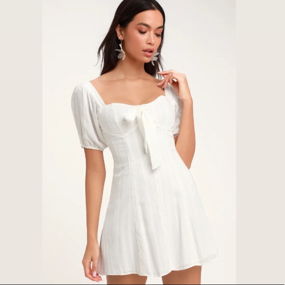 Lulu’s Madeline Puff Sleeve Mini Dress